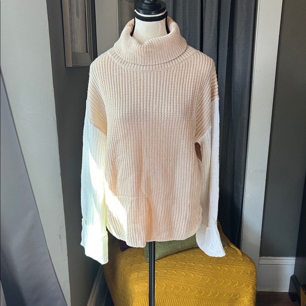Simplee Apparel Cream and White Turtleneck Sweater